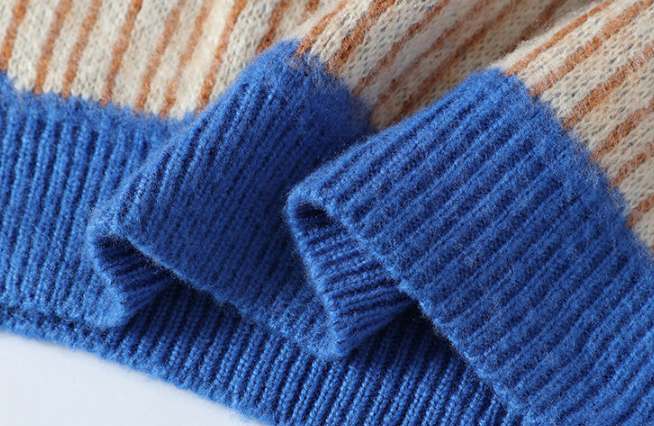 Maglione lavorato a maglia universitario